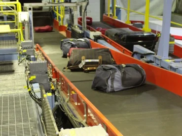 Luggage transportation with MOVIGEAR®
